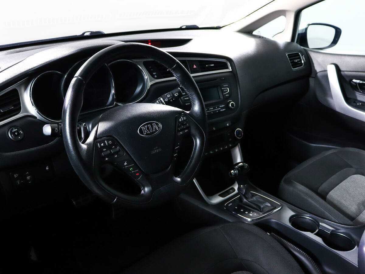 Купить Kia Ceed с пробегом. Фото: #11
