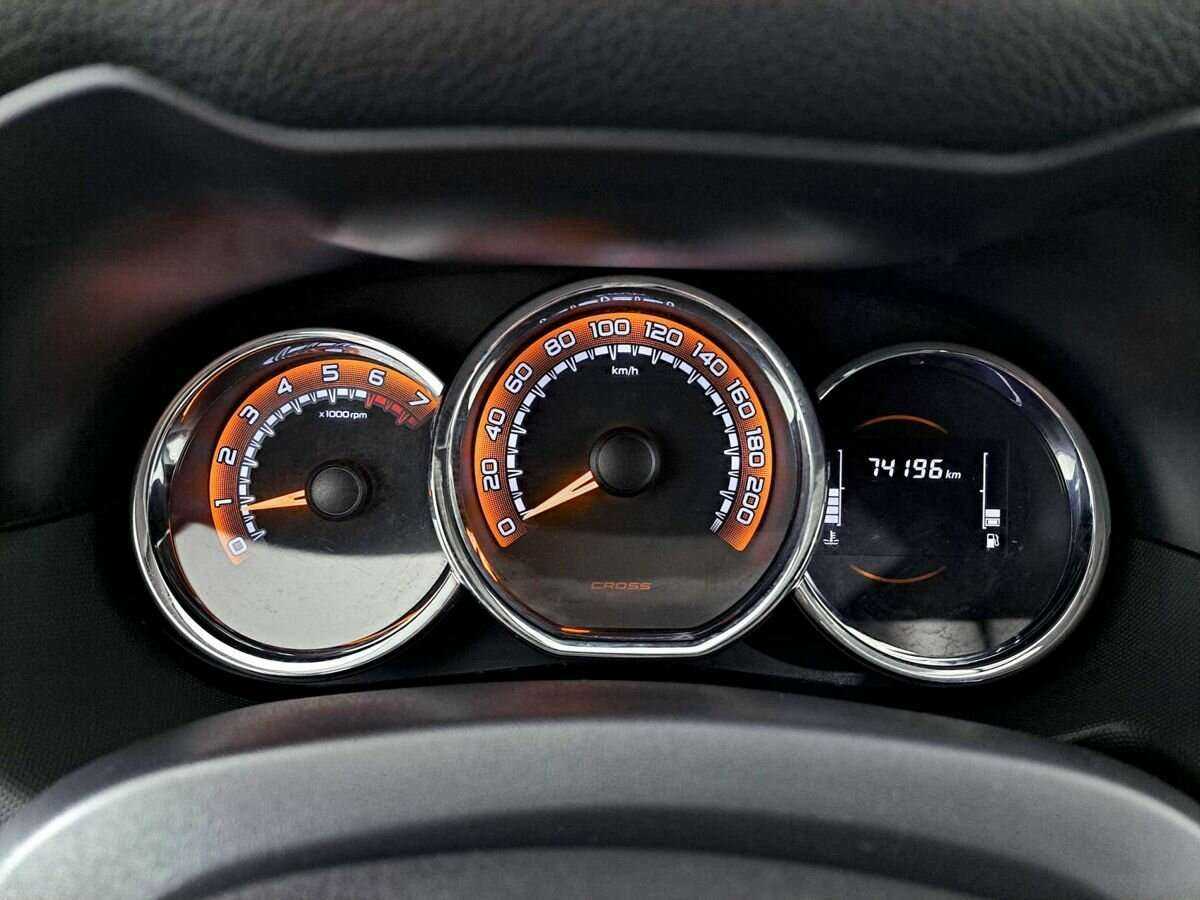 Купить Lada (ВАЗ) Largus с пробегом. Фото: #10