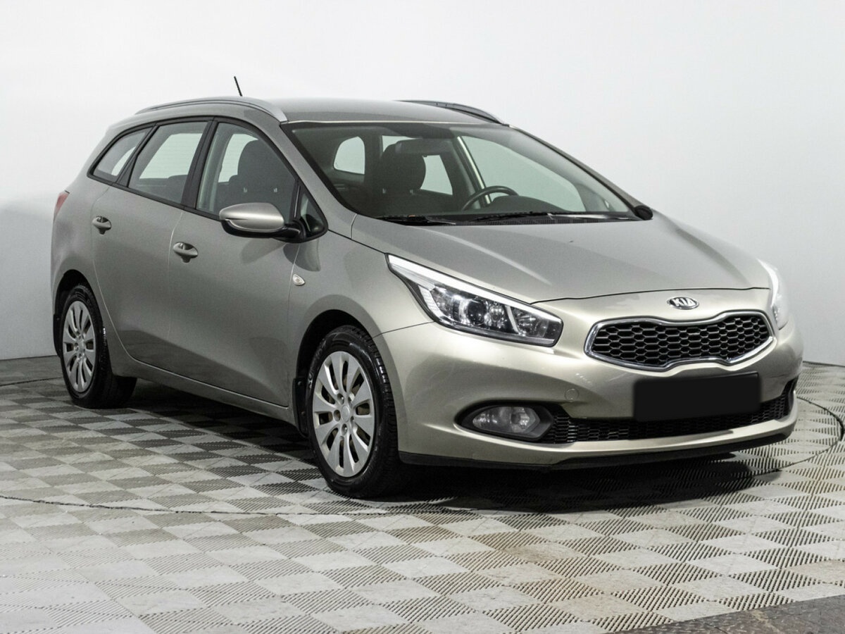 Купить Kia Ceed с пробегом. Фото: #2
