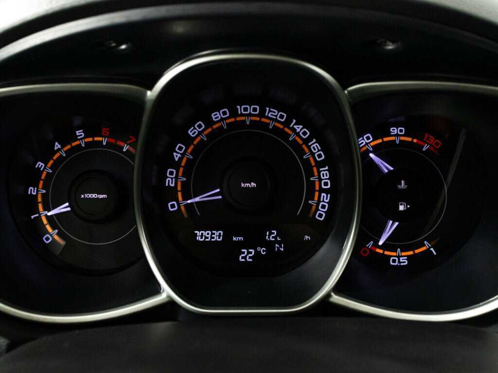 Купить Lada (ВАЗ) Vesta с пробегом. Фото: #11