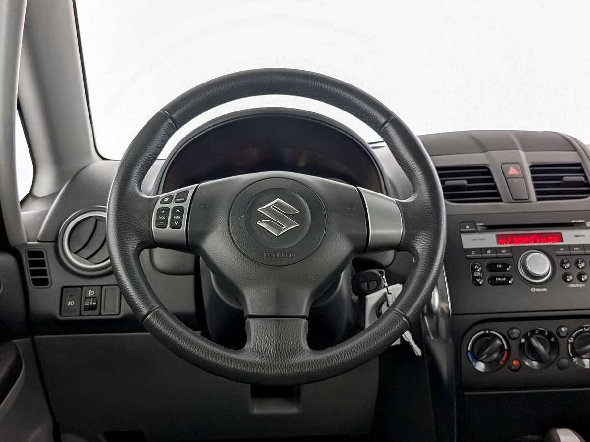 Купить Suzuki SX4 с пробегом. Фото: #16
