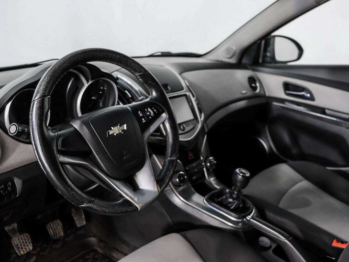 Купить Chevrolet Cruze с пробегом. Фото: #8