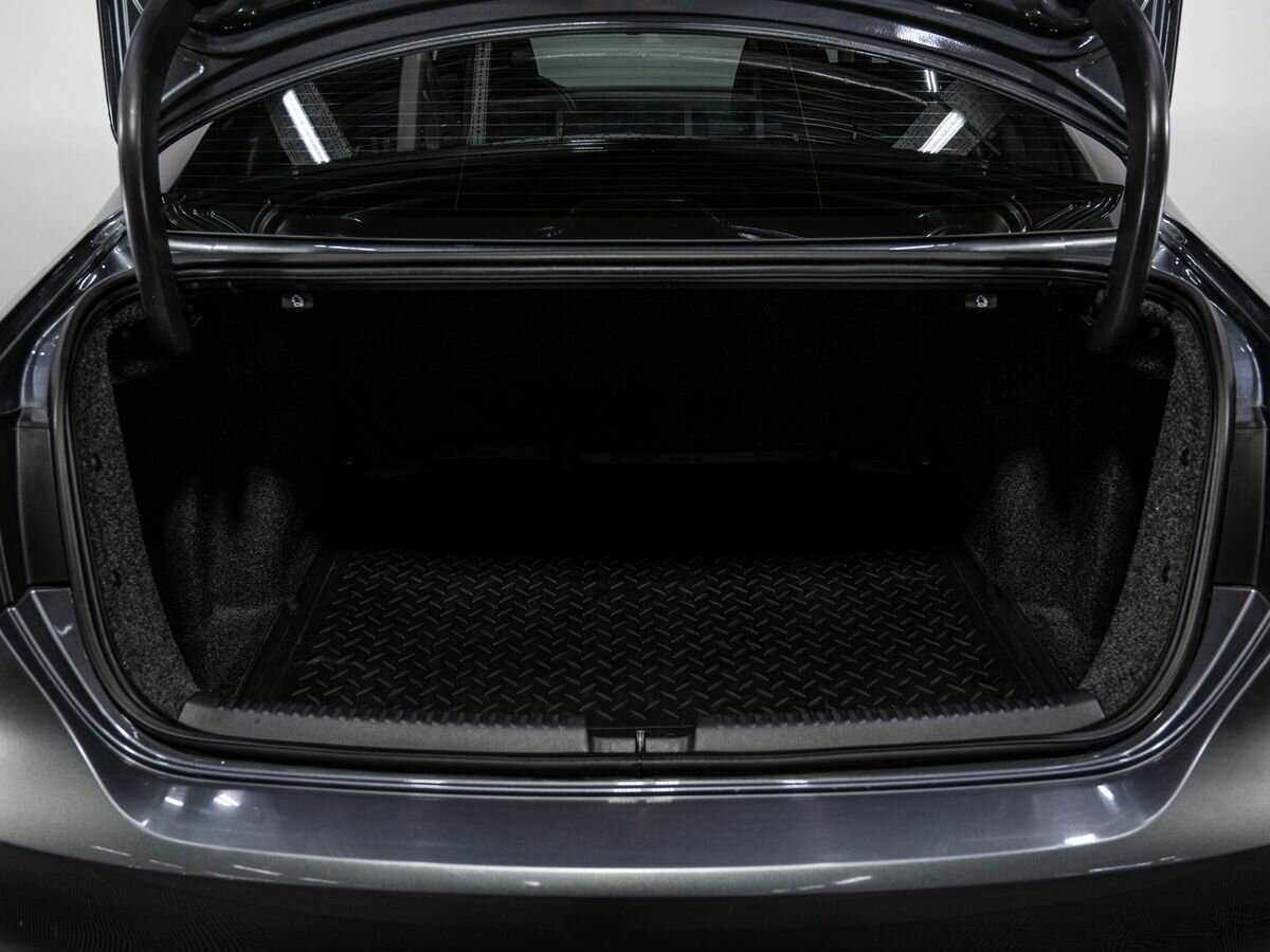 Купить Volkswagen Jetta с пробегом. Фото: #20