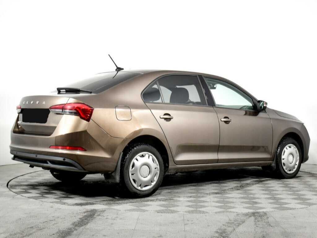 Купить Skoda Rapid с пробегом. Фото: #4