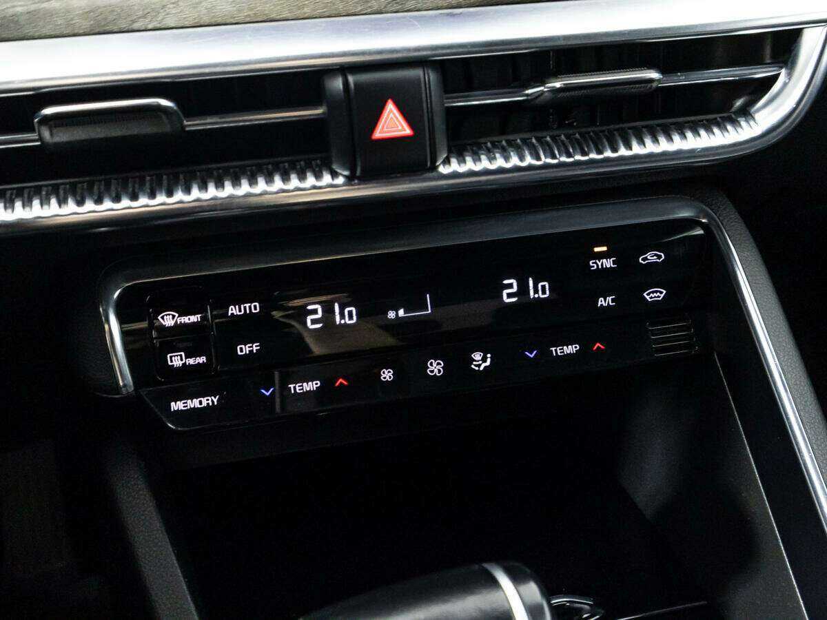 Купить Kia K5 с пробегом. Фото: #16