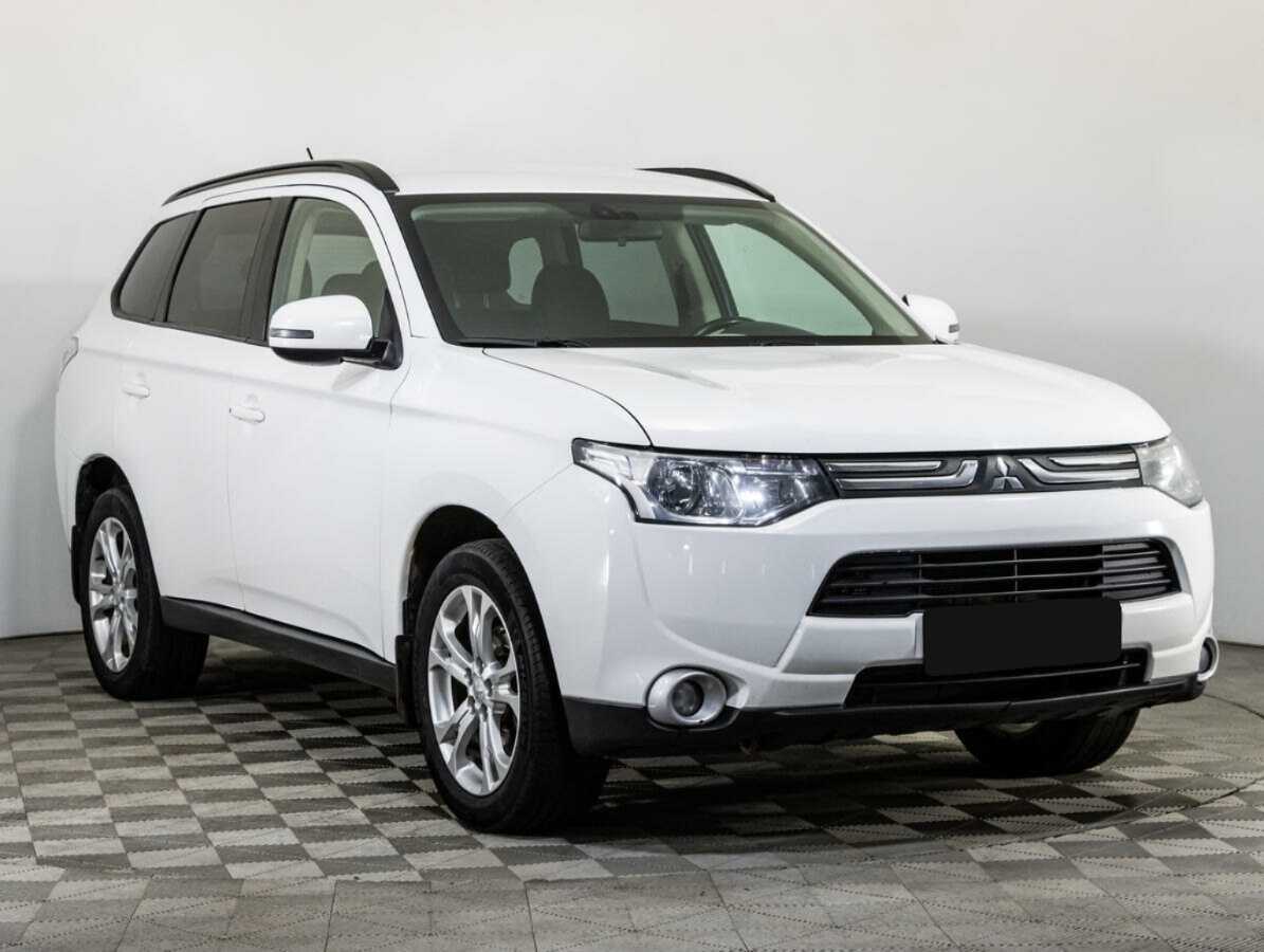 Купить Mitsubishi Outlander с пробегом. Фото: #2