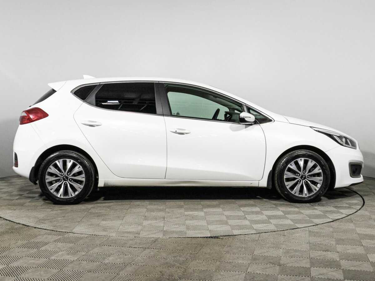 Купить Kia Ceed с пробегом. Фото: #3