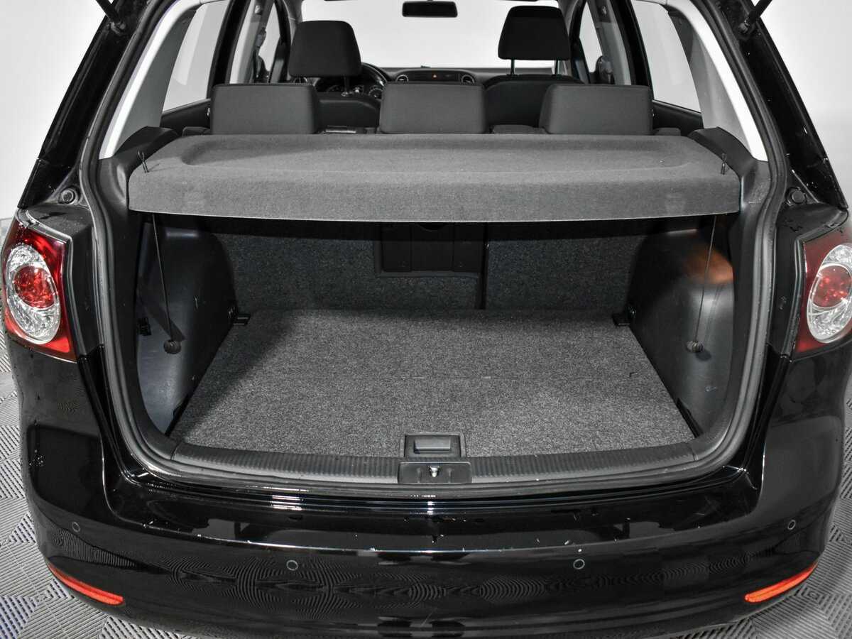 Купить Volkswagen Golf Plus с пробегом. Фото: #18