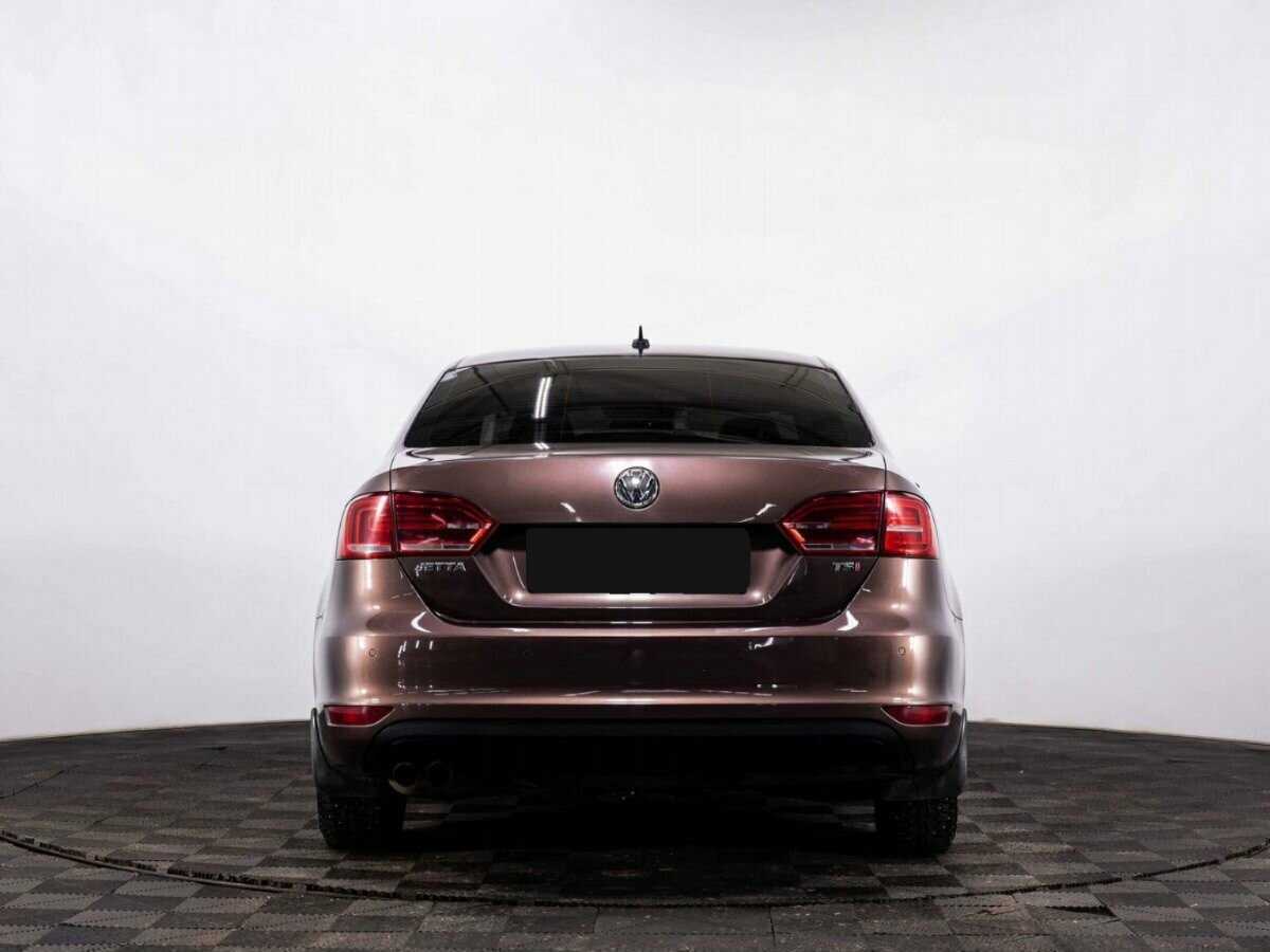 Купить Volkswagen Jetta с пробегом. Фото: #4