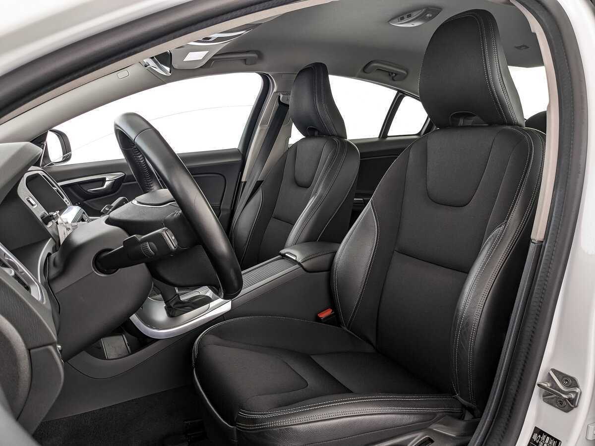 Купить Volvo S60 с пробегом. Фото: #14