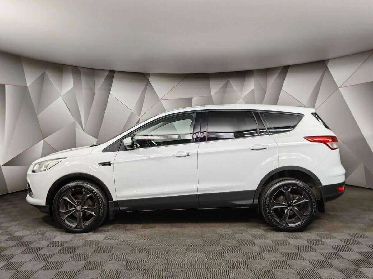 Купить Ford Kuga с пробегом. Фото: #3