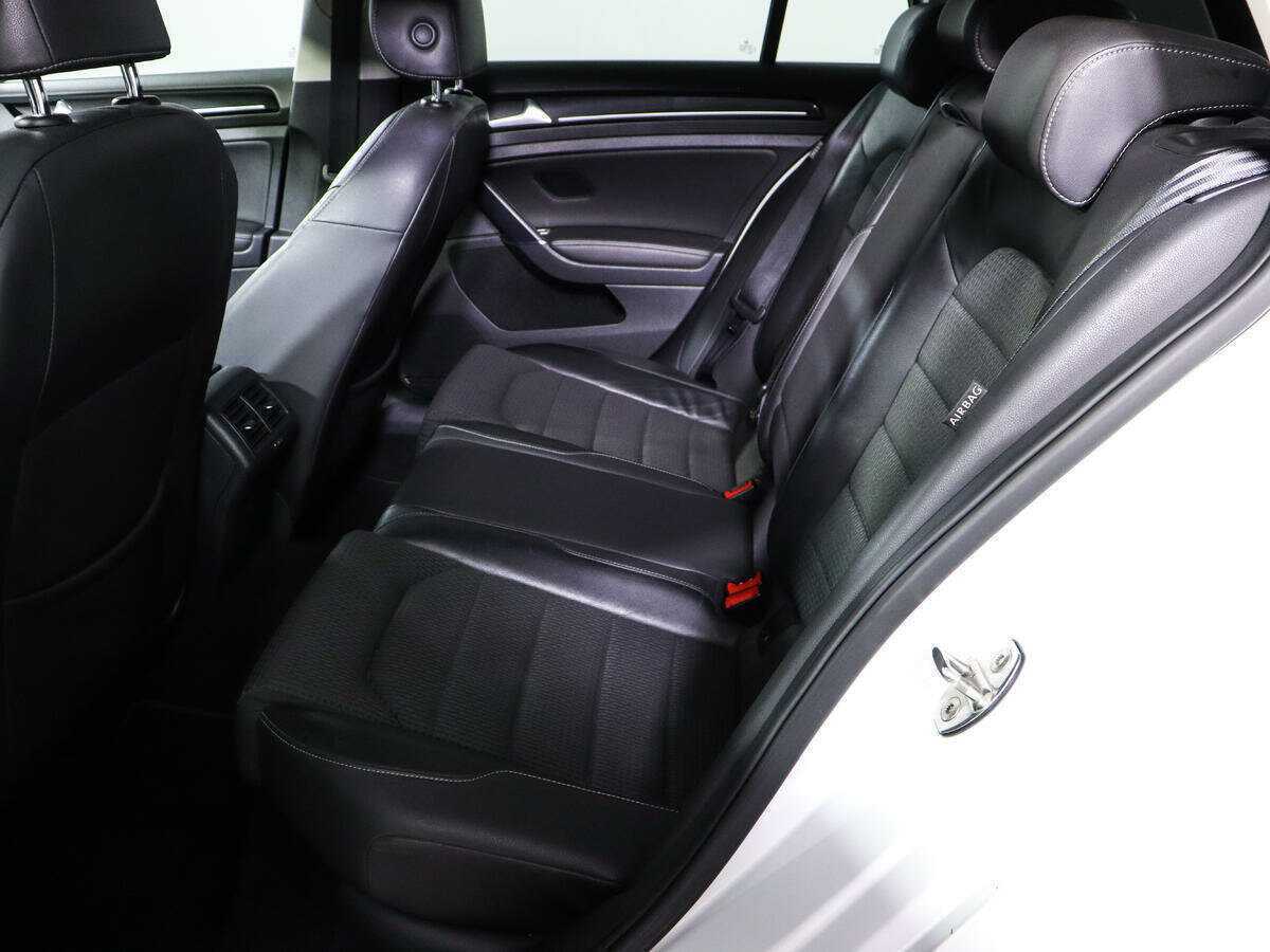Купить Volkswagen Golf с пробегом. Фото: #7
