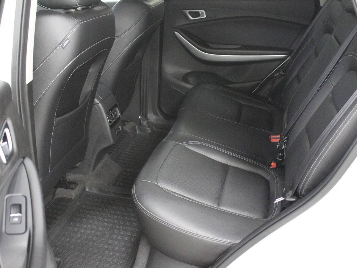 Купить Chery Tiggo 7 с пробегом. Фото: #9