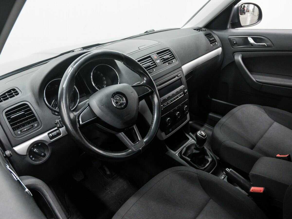 Купить Skoda Yeti с пробегом. Фото: #13
