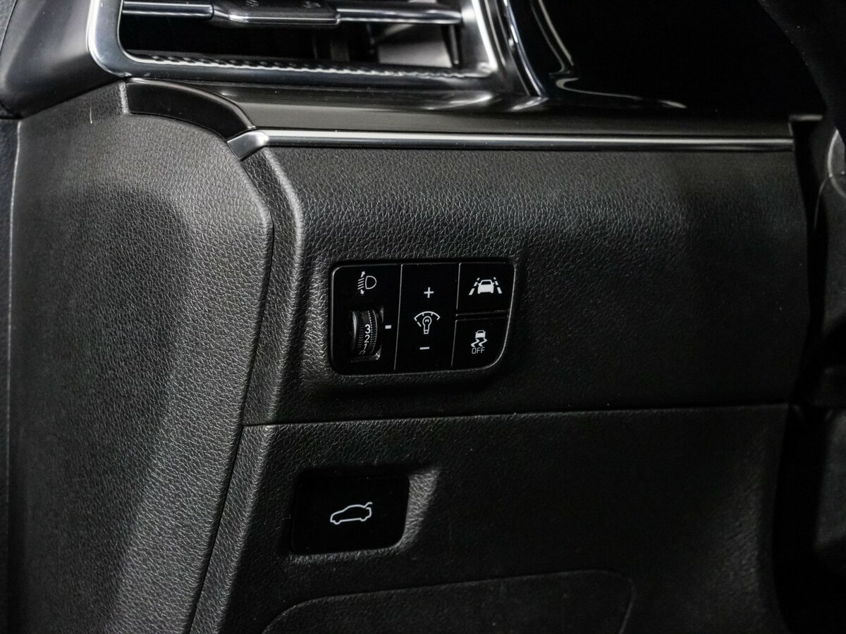 Купить Kia K5 с пробегом. Фото: #17