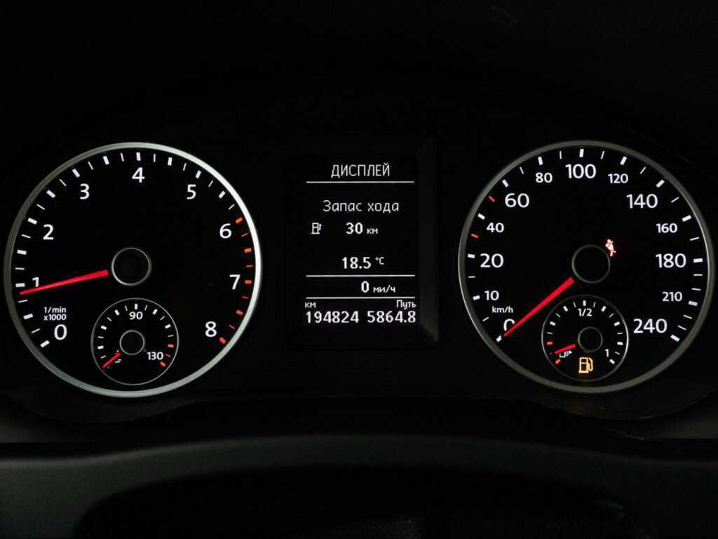 Купить Volkswagen Tiguan с пробегом. Фото: #11