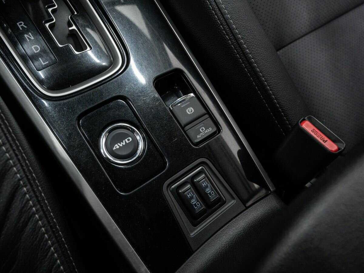 Купить Mitsubishi Outlander с пробегом. Фото: #17