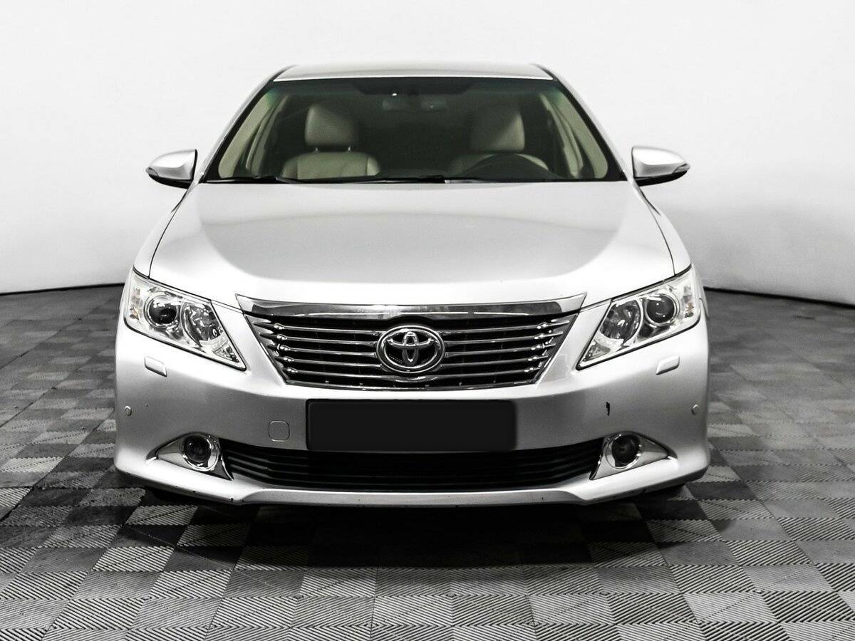 Купить Toyota Camry с пробегом. Фото: #1