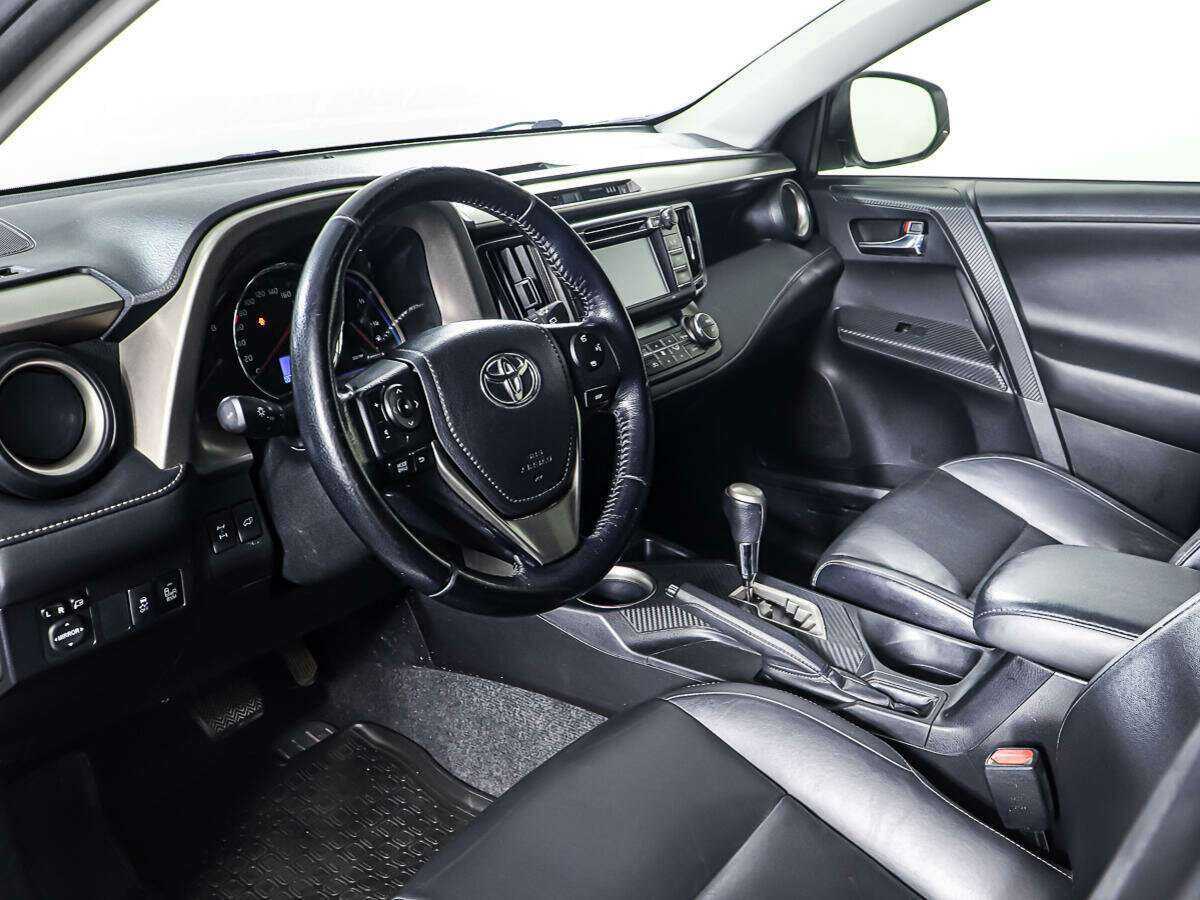 Купить Toyota RAV4 с пробегом. Фото: #11