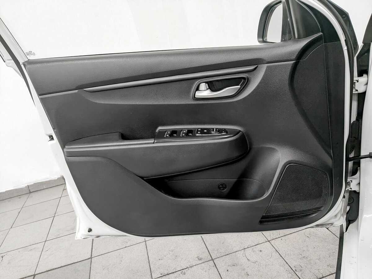 Купить Kia Rio с пробегом. Фото: #18