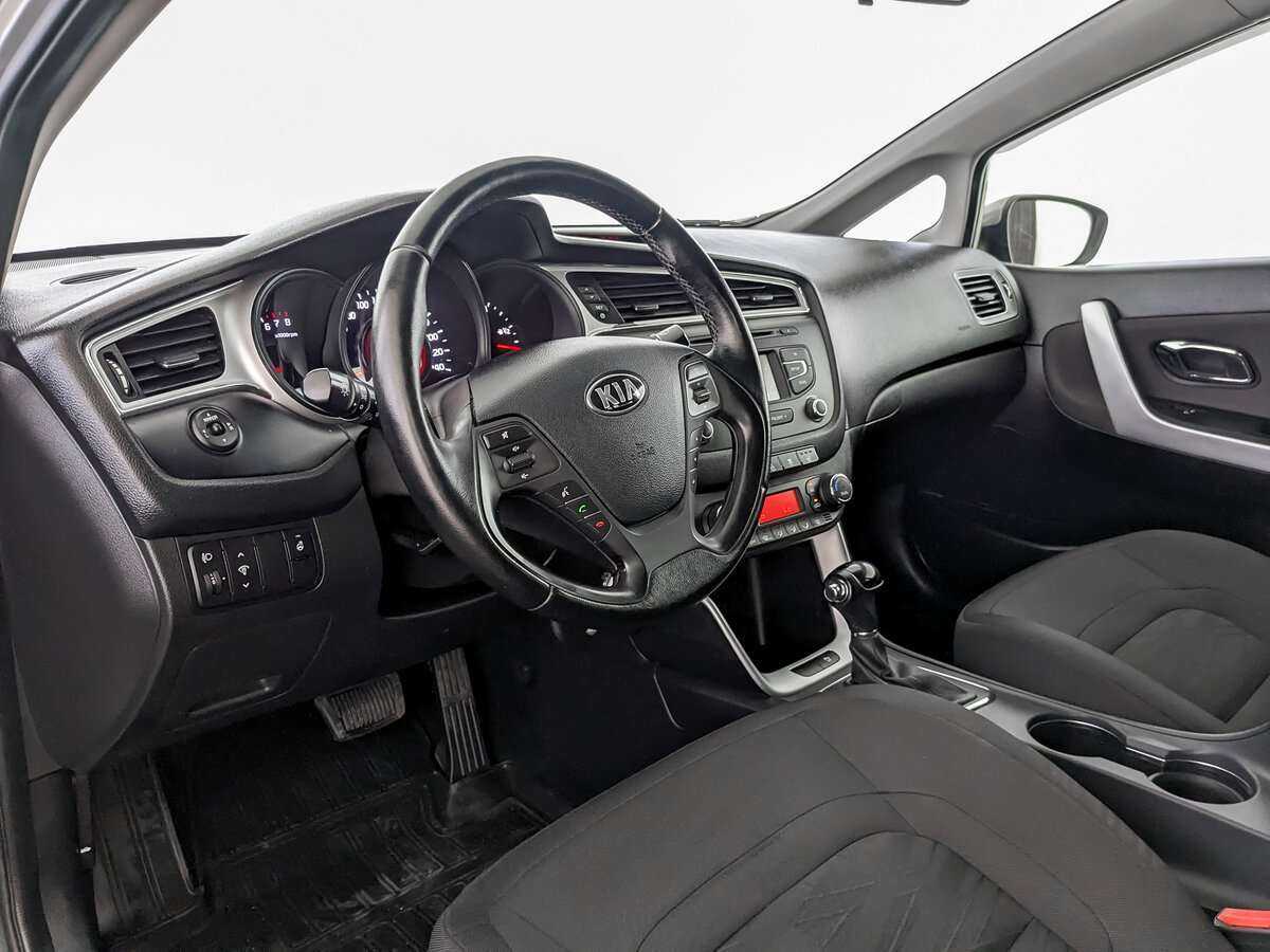 Купить Kia Ceed с пробегом. Фото: #15