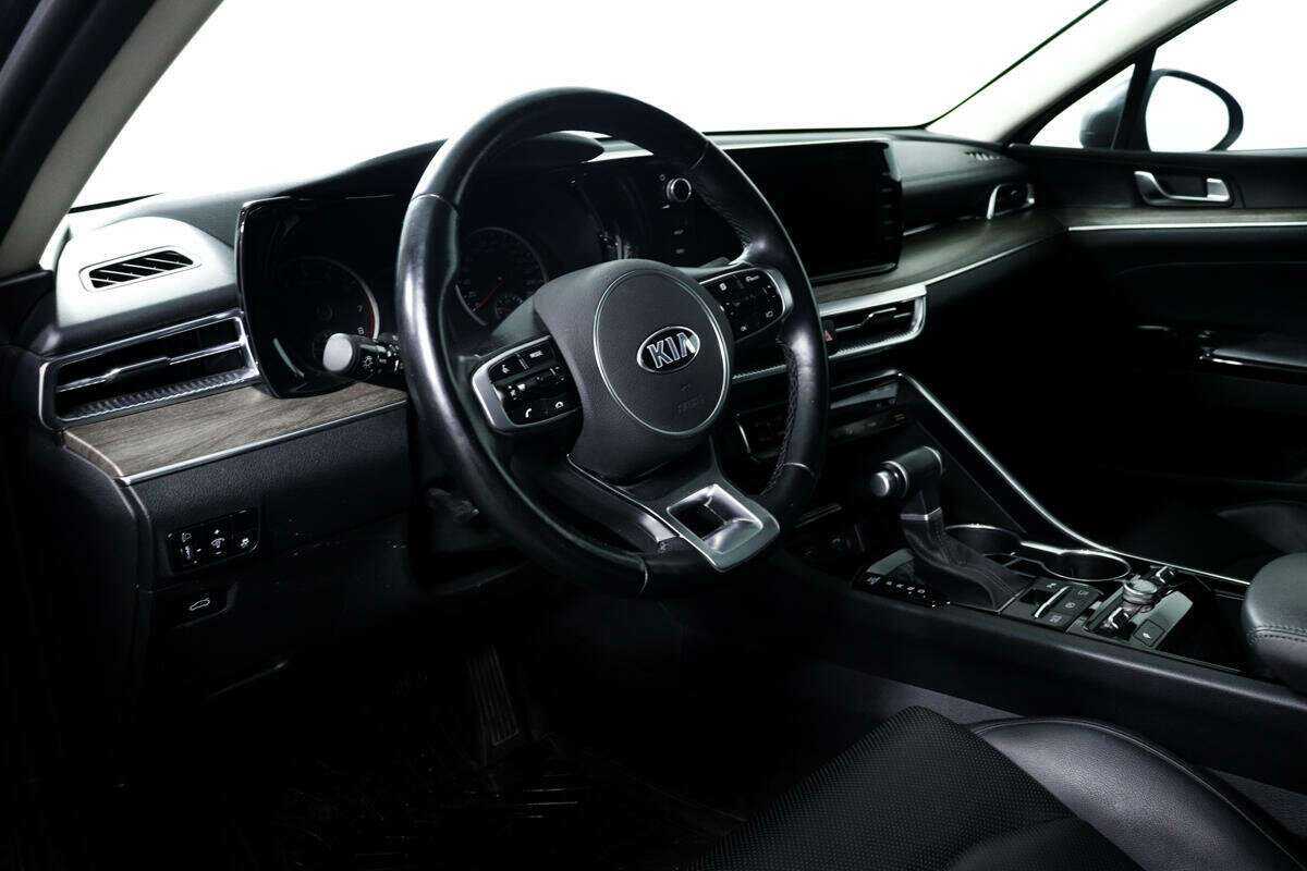 Купить Kia K5 с пробегом. Фото: #12