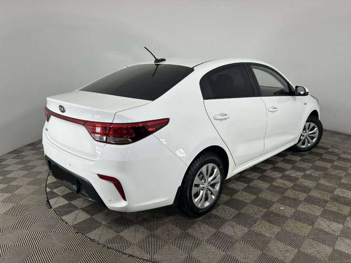Купить Kia Rio с пробегом. Фото: #5