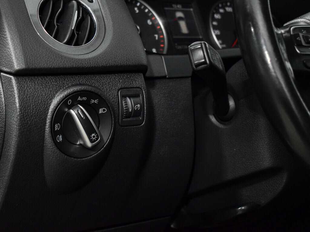 Купить Volkswagen Tiguan с пробегом. Фото: #9