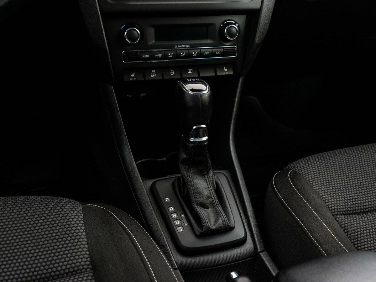 Купить Skoda Rapid с пробегом. Фото: #11