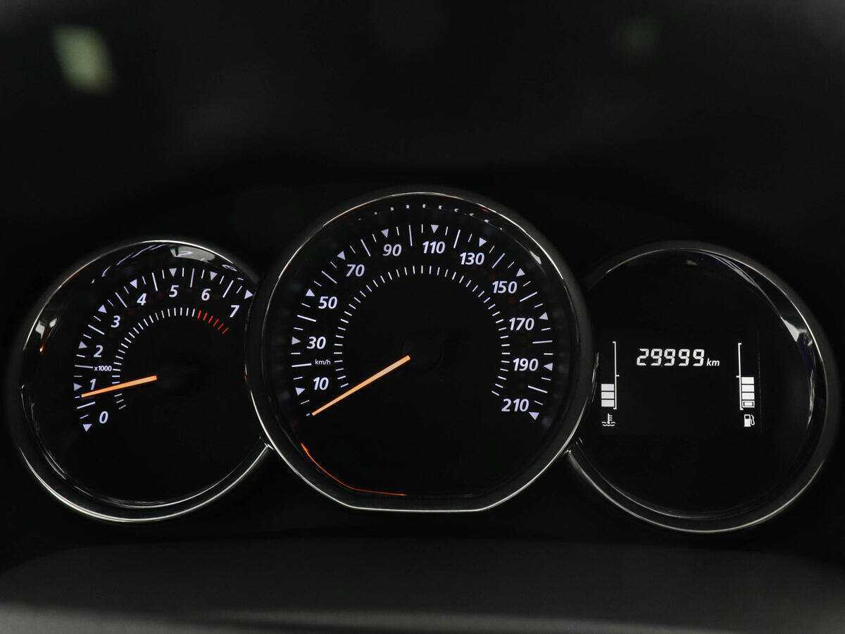 Купить Renault Logan с пробегом. Фото: #10