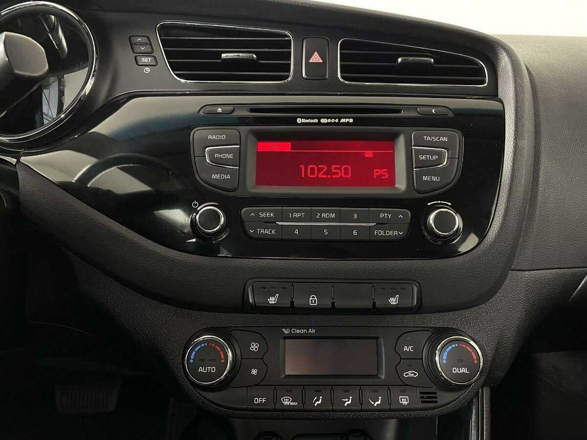 Купить Kia Ceed с пробегом. Фото: #11
