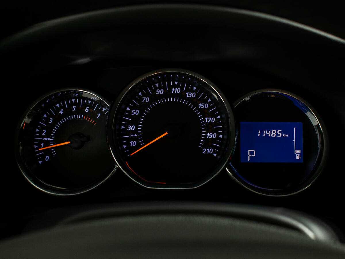 Купить Renault Sandero с пробегом. Фото: #11