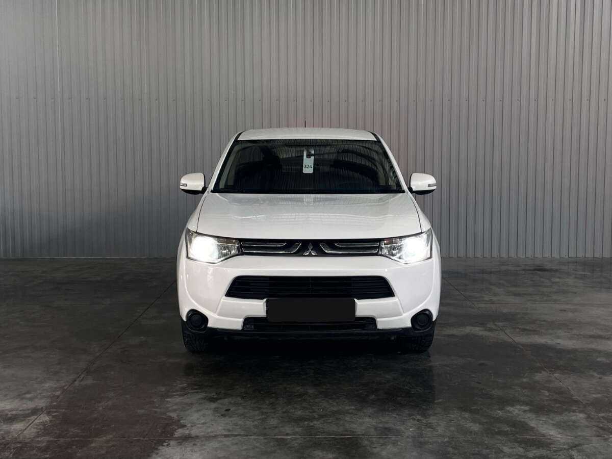 Купить Mitsubishi Outlander с пробегом. Фото: #1
