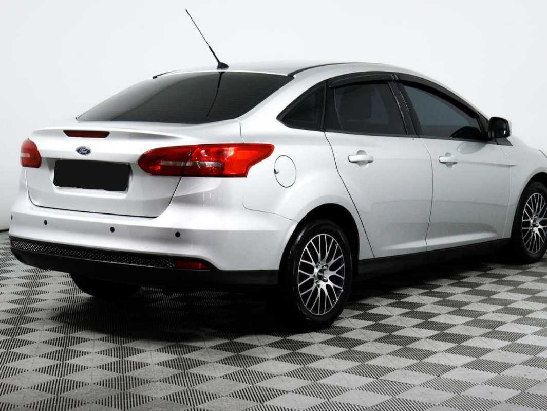 Купить Ford Focus с пробегом. Фото: #4