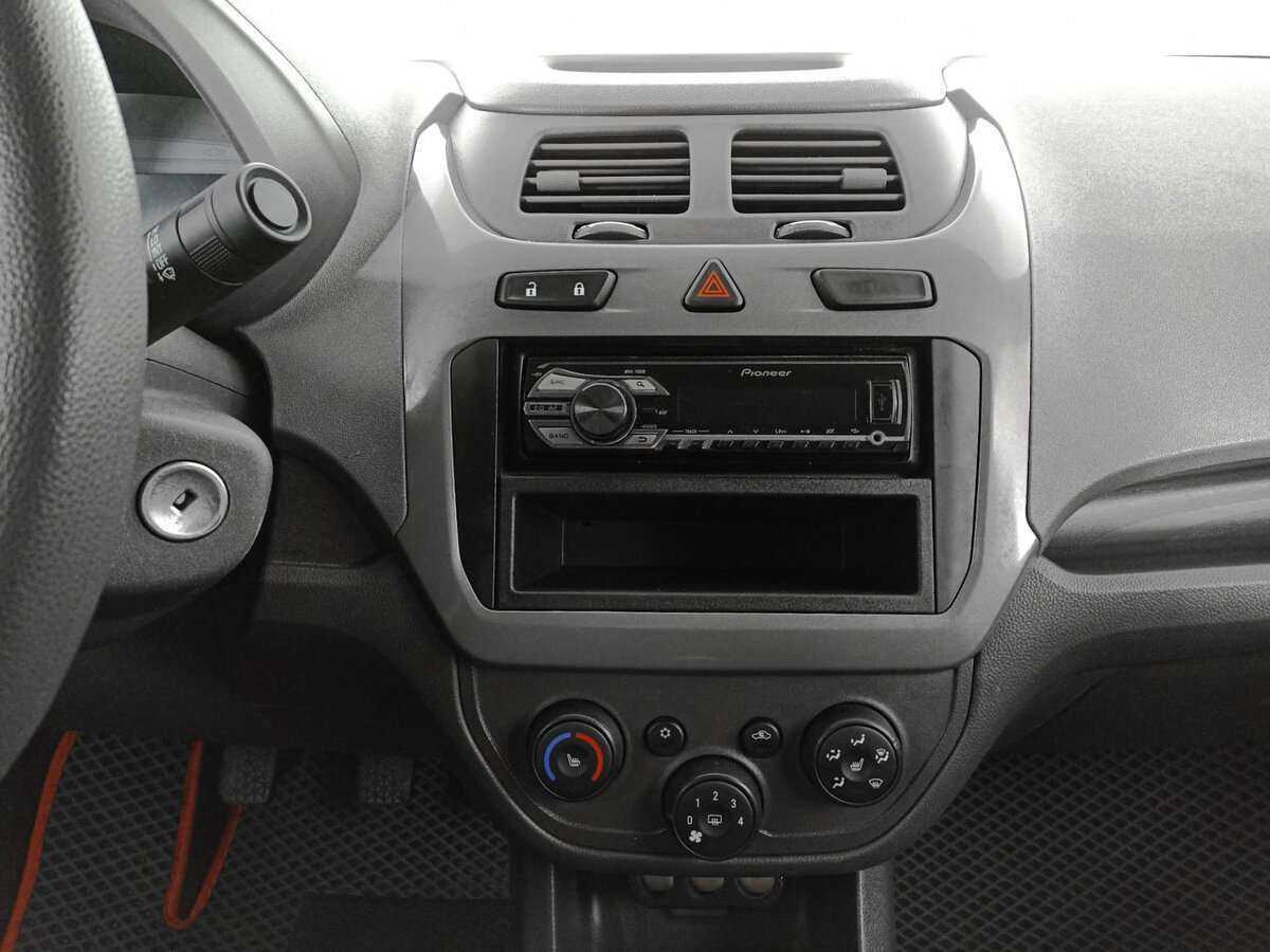 Купить Chevrolet Cobalt с пробегом. Фото: #12