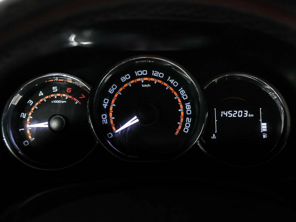 Купить Lada (ВАЗ) Largus с пробегом. Фото: #9