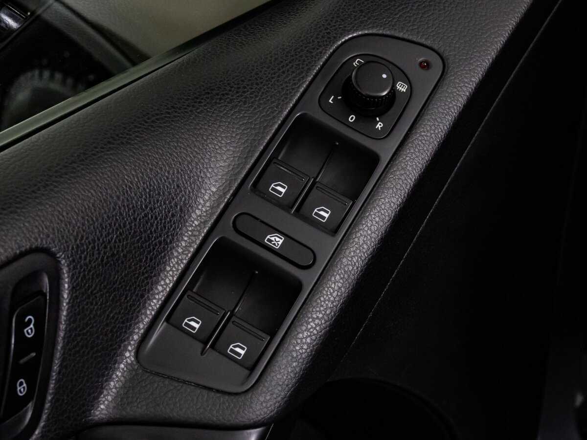 Купить Volkswagen Tiguan с пробегом. Фото: #14