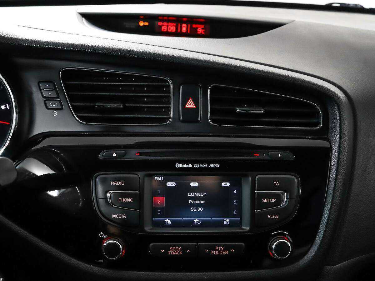 Купить Kia Ceed с пробегом. Фото: #11