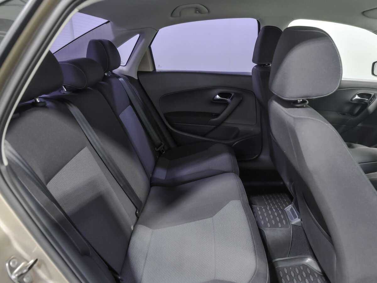 Купить Volkswagen Polo с пробегом. Фото: #11