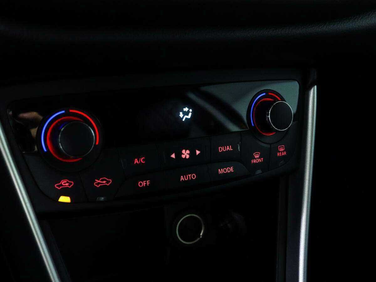 Купить Suzuki SX4 с пробегом. Фото: #15