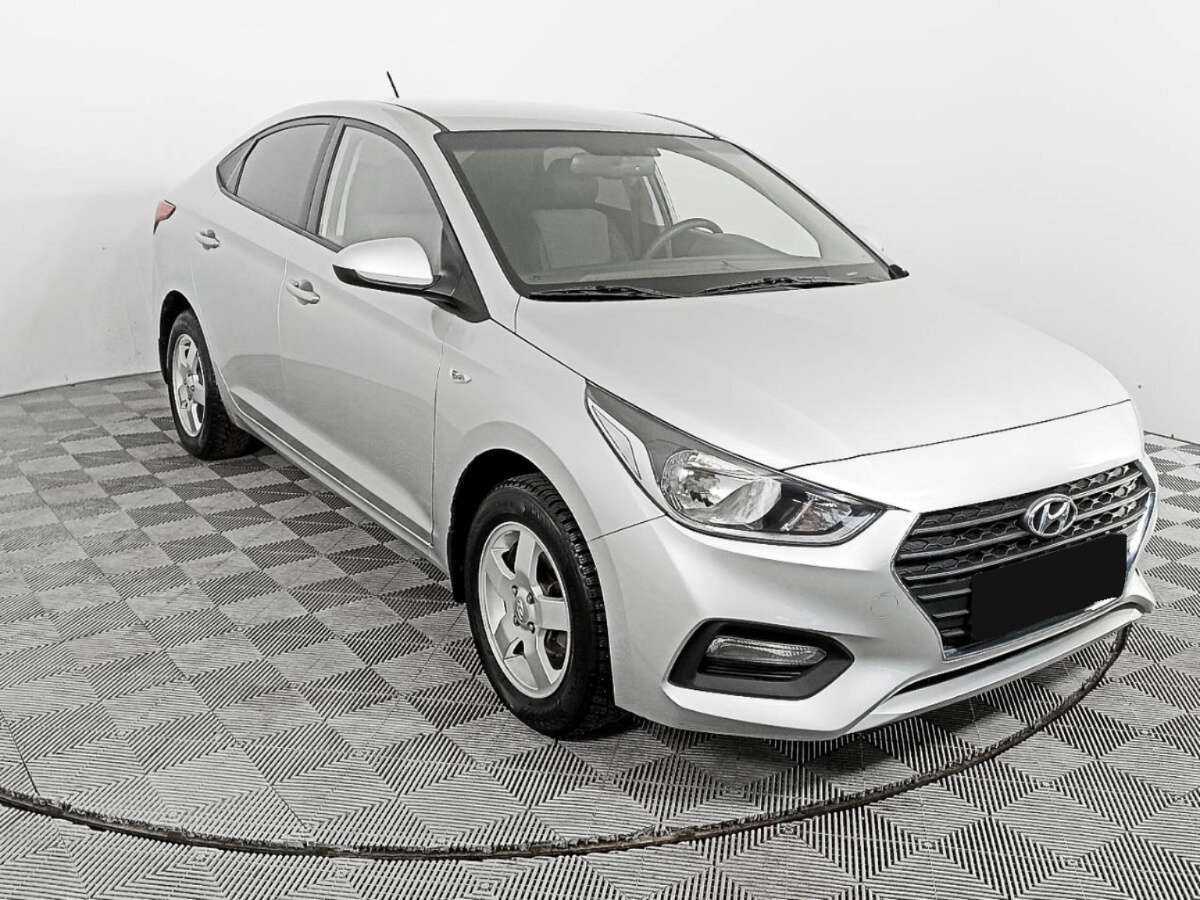 Купить Hyundai Solaris с пробегом. Фото: #2