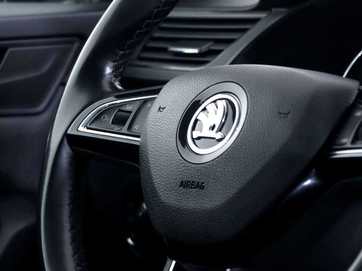 Купить Skoda Superb с пробегом. Фото: #11