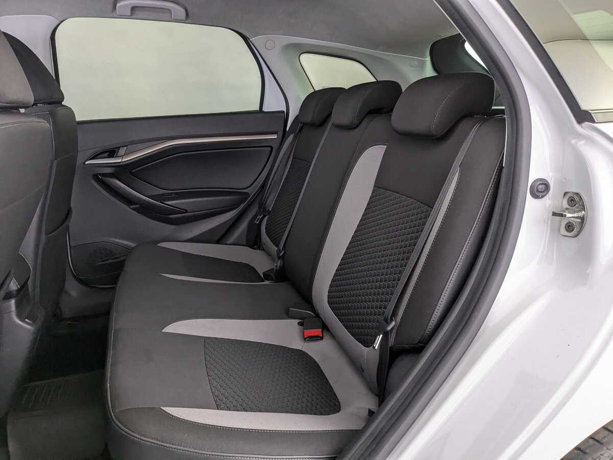 Купить Lada (ВАЗ) Vesta с пробегом. Фото: #9