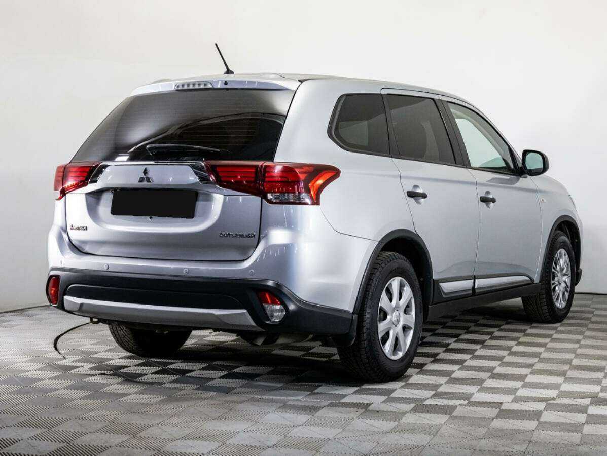Купить Mitsubishi Outlander с пробегом. Фото: #4