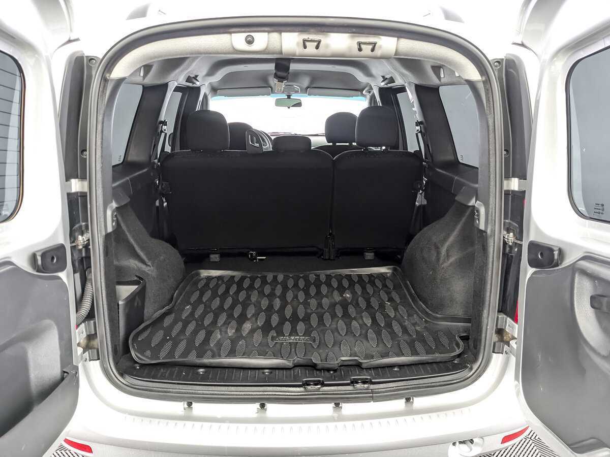 Купить Lada (ВАЗ) Largus с пробегом. Фото: #9