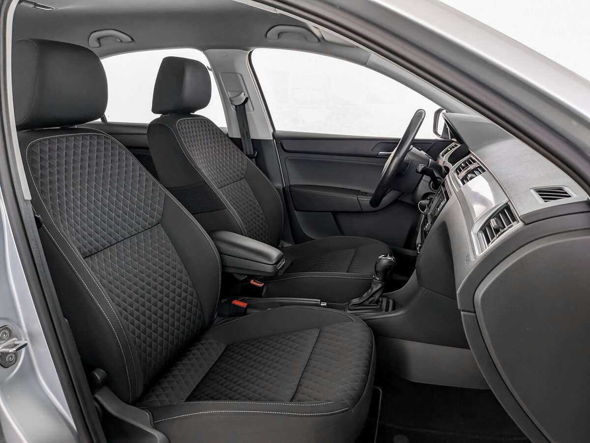 Купить Skoda Rapid с пробегом. Фото: #17