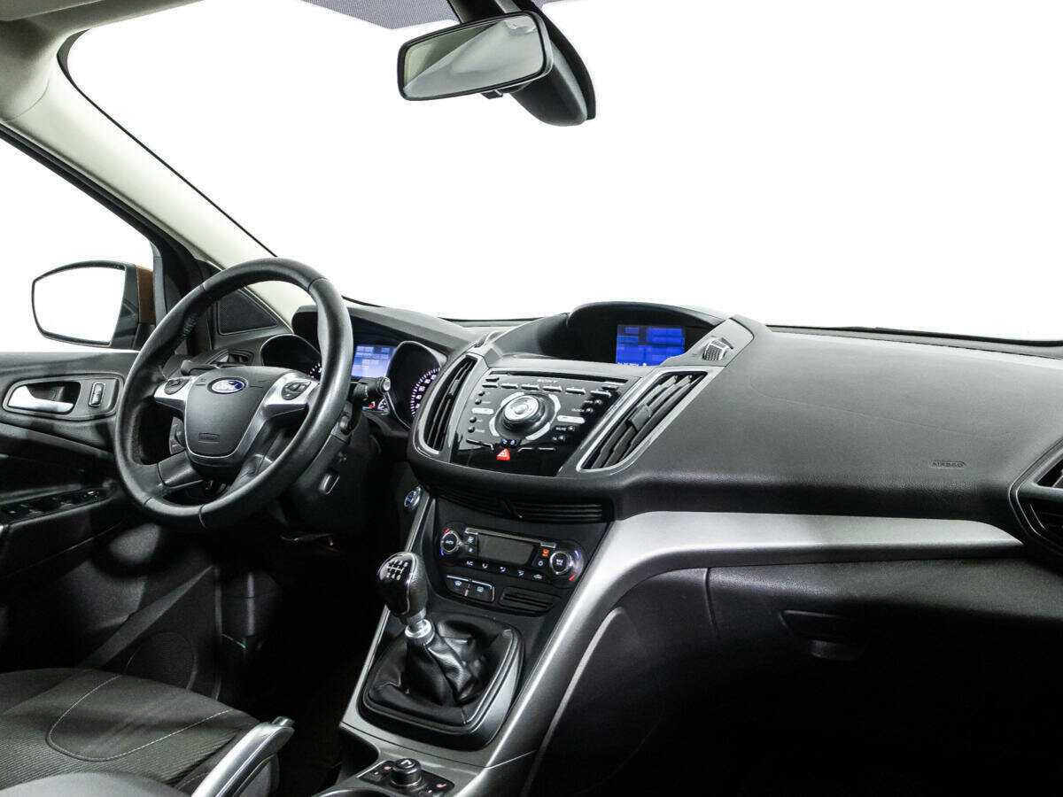 Купить Ford Kuga с пробегом. Фото: #8