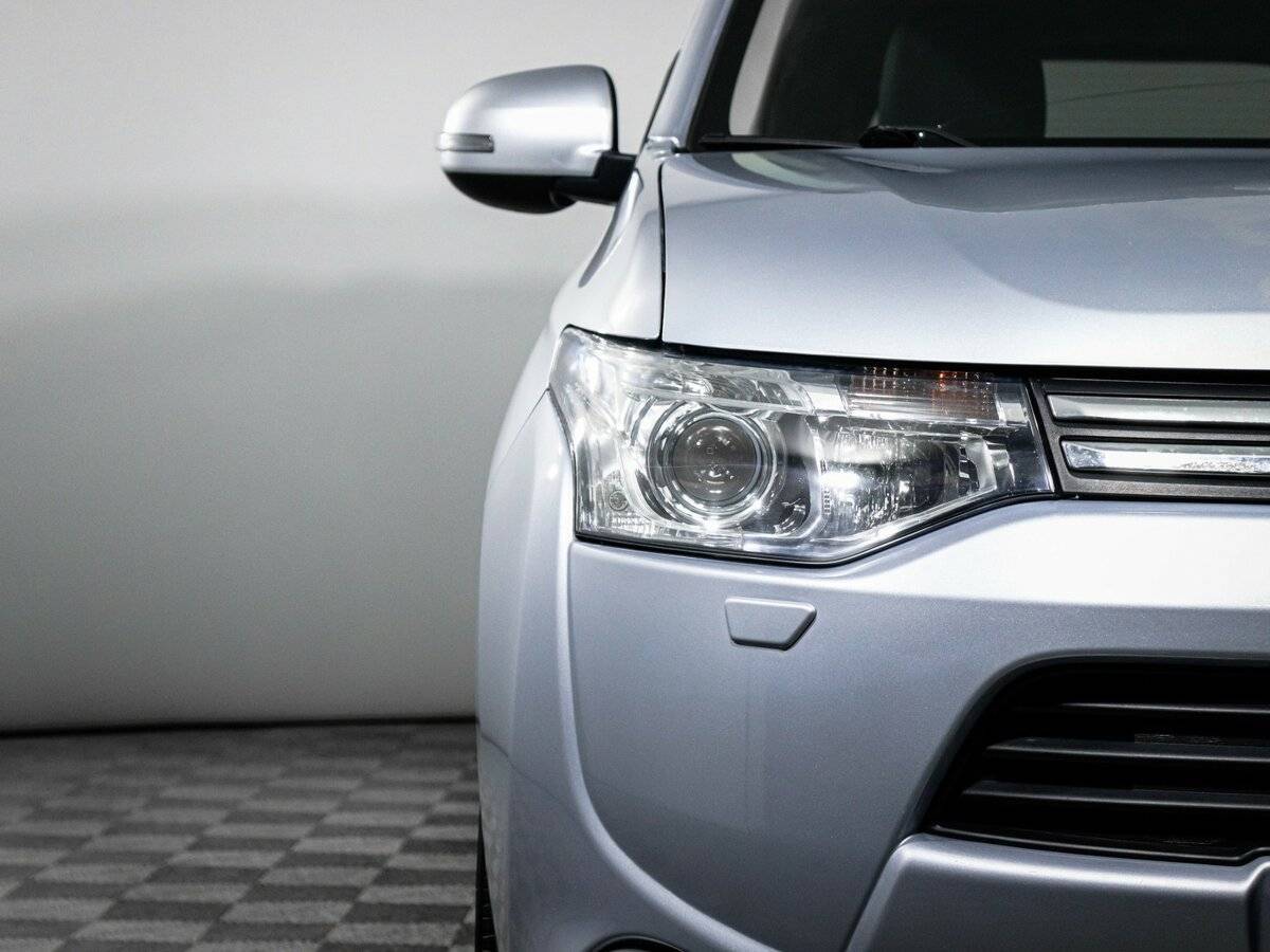 Купить Mitsubishi Outlander с пробегом. Фото: #15