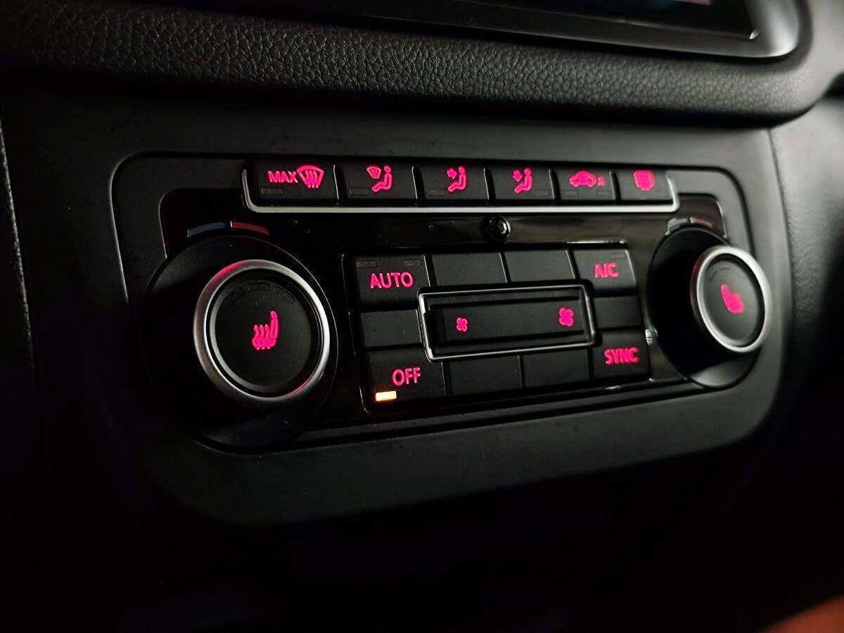 Купить Volkswagen Tiguan с пробегом. Фото: #11