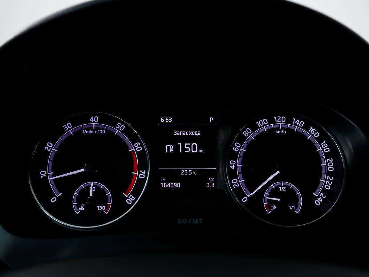 Купить Skoda Rapid с пробегом. Фото: #9